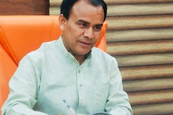 शिक्षक दिवस पर सभी विद्यालयों में आयोजित हों कार्यक्रम, जिला एवं ब्लॉक स्तर पर सम्मानित होंगे उत्कृष्ट शिक्षक : शिक्षा मंत्री