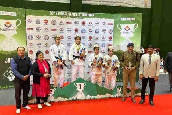 38वें राष्ट्रीय खेलों में महिला जूडो प्रतियोगिता के फाइनल मुकाबले में एसएसपी दून ने विशिष्ट अतिथि के तौर पर की शिरकत, विजेता खिलाडियो को मेडल पहनाकर किया सम्मानित