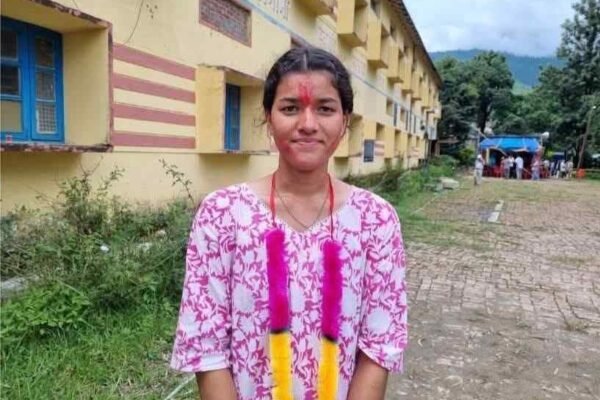 21 साल की प्रियंका नेगी संभाली सीएम धामी के आदर्श गांव सारकोट की कमान, सबसे कम उम्र की बनीं ग्राम प्रधान